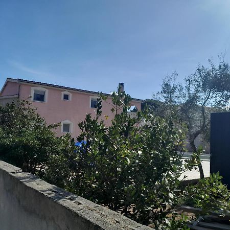 Caliente Apartments Vir A Buitenkant foto
